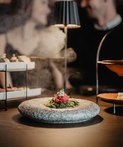 Food Sharing Dinner in unserem Restaurant Medusa