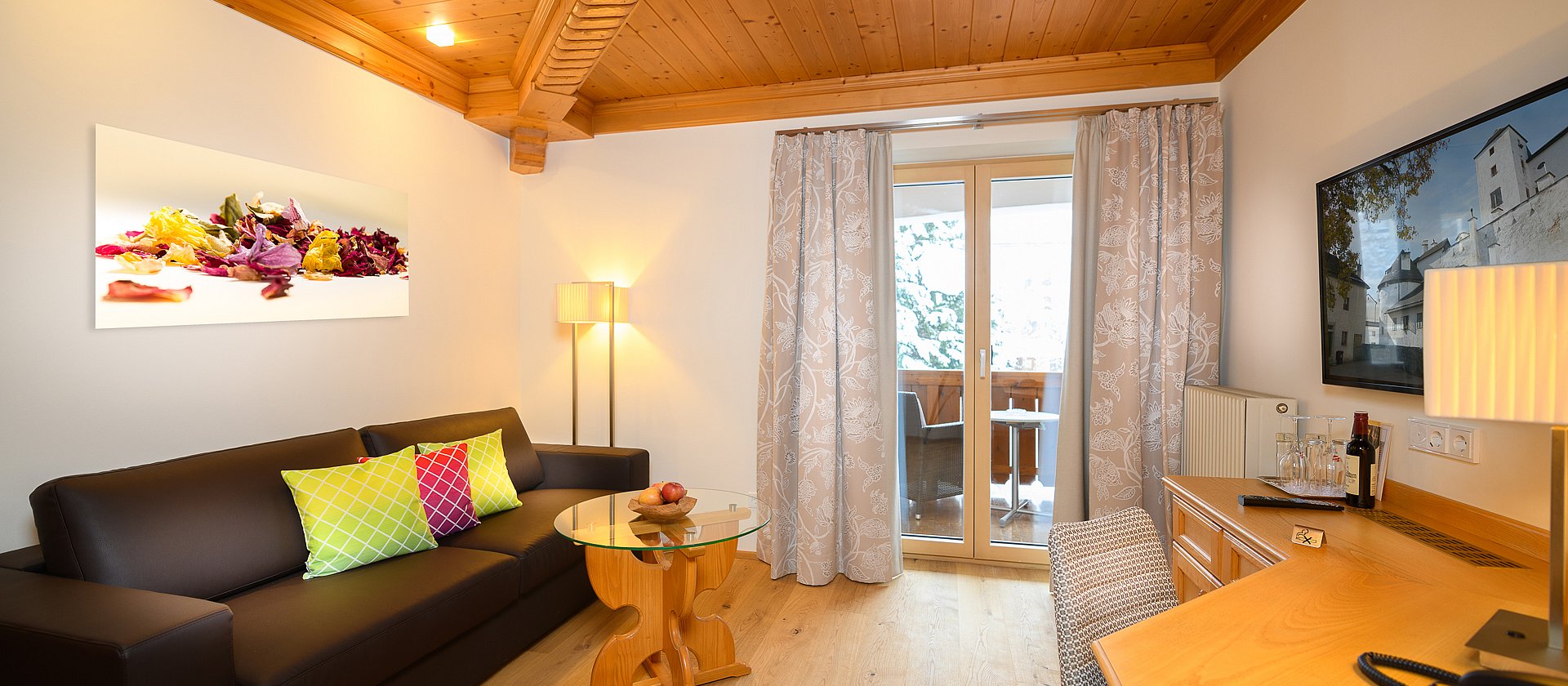 Wohnbereich in der Berghof Suite in St. Johann im Pongau