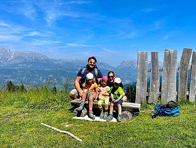 #familienzeit #urlaub #österreich #salzburg #wandern #gipfelstürmer #familie #selbstbestimmt #verwöhnhotelberghof