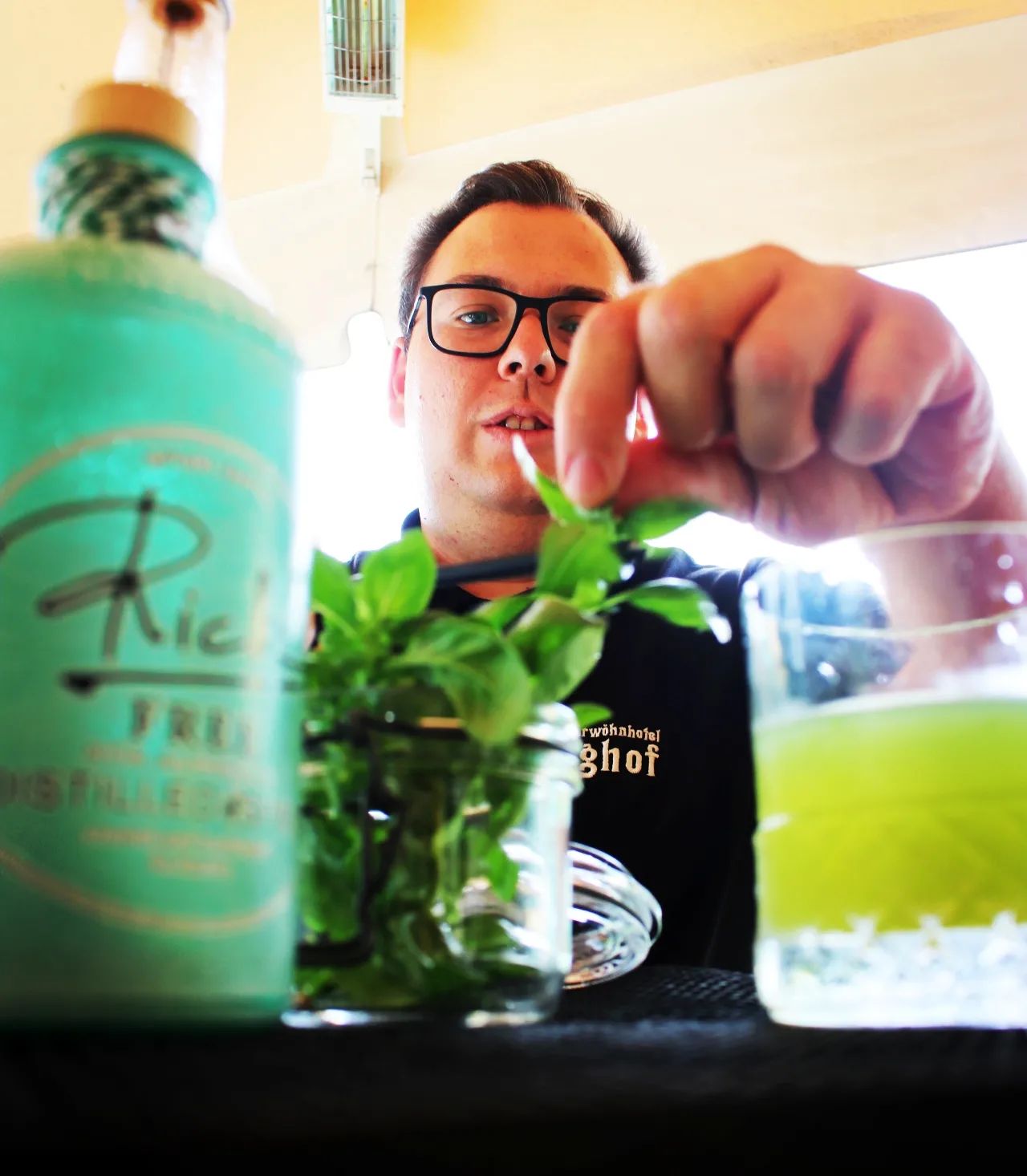 the love is in the details #verwöhnhotelberghof #josalzburg #Alpendorf #drinks #cocktails #barkeeper #barkeeperlife #mixologist #nicedrinks #bartender #bar #mixologie #picoftheday ...